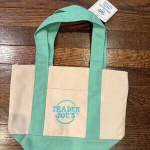 NWT TRADER JOE'S GREEN + WHITE MINI PASTEL-COLORED TOTE BAG - RARE/HARD-TO-FIND